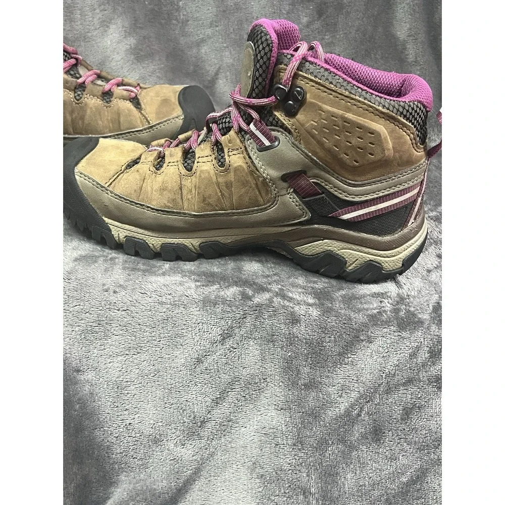 Keen Women Boots Targhee III Mid Waterproof Hiking  Weiss/Boysenberry  Sz 6 Gorp